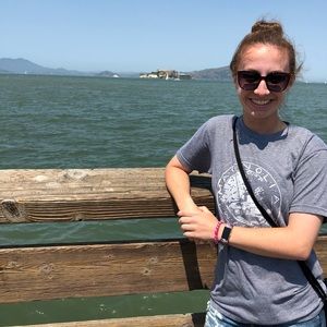 Meet your Posher, Ellen